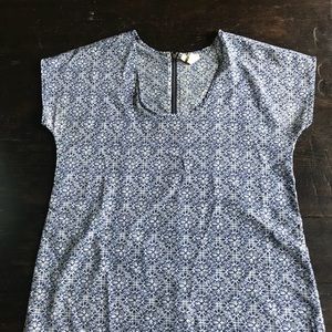 Blue and white zipper blouse